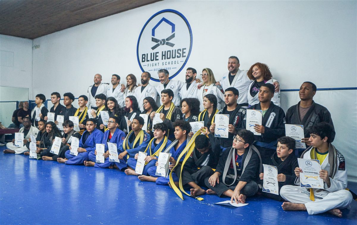 Academia Blue House